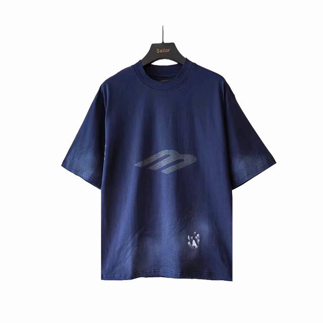 实拍细节图+尺码表 巴黎世家Balenciaga 前后水泥大M标手绘短袖 23年新主麦上身 印花采用康丽直喷 前后直喷真的贵上天了 此款是我做过最贵的印花 水泥