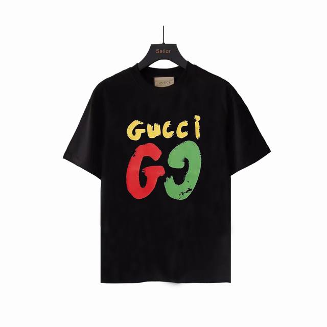 实拍细节图+细节图 Gucci 古驰 24Ss经典双G红绿字母Logo图案短袖 官网同步，专柜纯棉面料！贴肤舒适，耐看又好穿，经典简约Logo设计，原厂工艺一丝