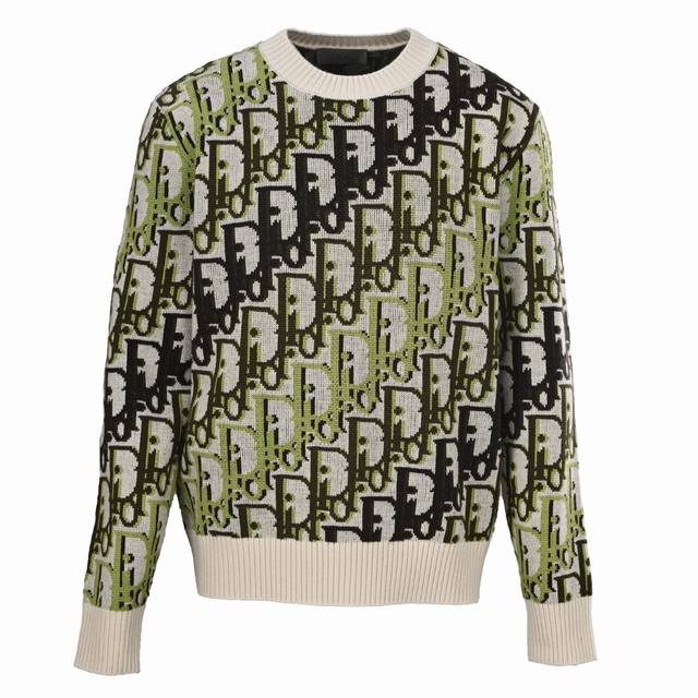 Dior 迪奥Cd 荧光绿提花圆领针织毛衣 . 图案与配色：通体饰有Dior经典Oblique老花提花，以荧光绿、黑色与米白色撞色呈现，视觉冲击力强。 . 版型