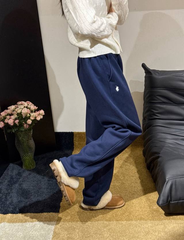 模特图 供 拉夫劳伦小马刺绣情侣款经典的Ralph Lauren阔腿直筒 这个价格p真的值得人手Nnn条自留，因为版型够好 9.0 全新升级的澳绒够舒服 全系列