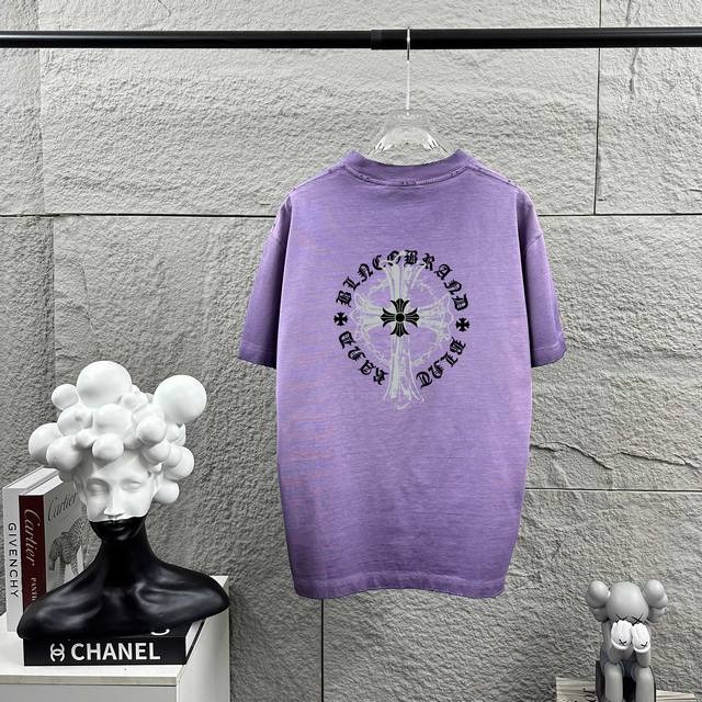 Ch*克罗心*春夏季新款 重工磨破洗水款做旧 十字架马蹄印花工艺 定制纯棉面料 短袖T恤 男女同款 颜色：洗水灰 洗水黑 洗水紫 尺码：S码 100-140斤
