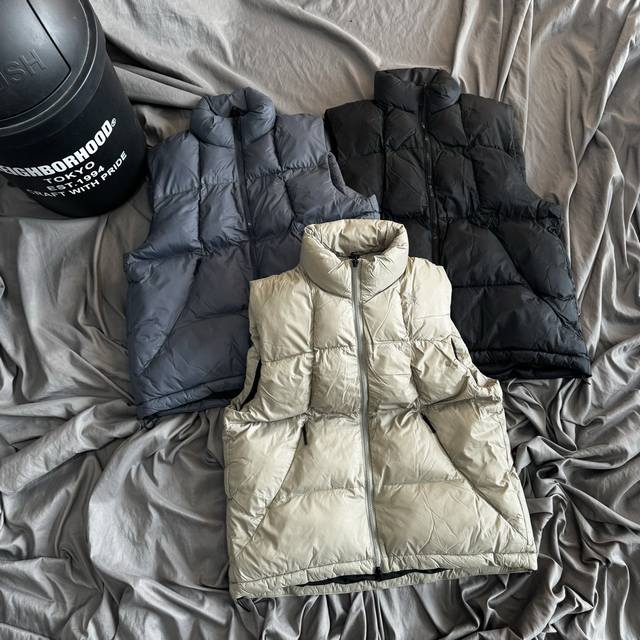 Goldwin pertex轻量保暖棉马甲。 尺码 衣长 胸围