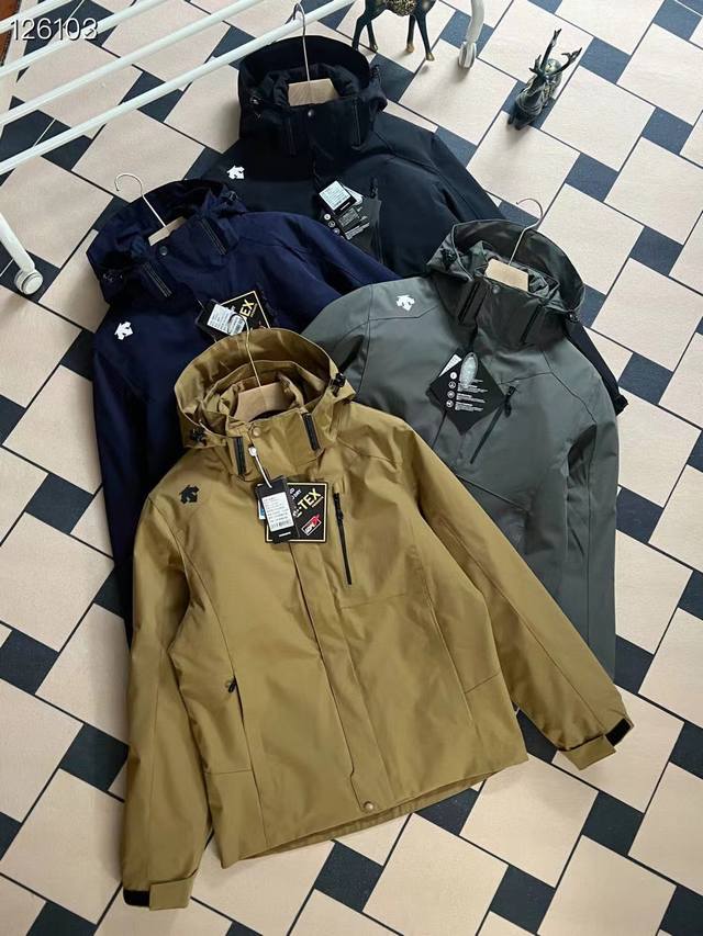 新款上新 实拍图 高品质 Descente 迪桑特功能性羽绒冲锋衣三合一两件套，白鸭绒内档，帽子可拆卸 Descente 迪桑特两件套机能户外羽绒服 ，新国标9