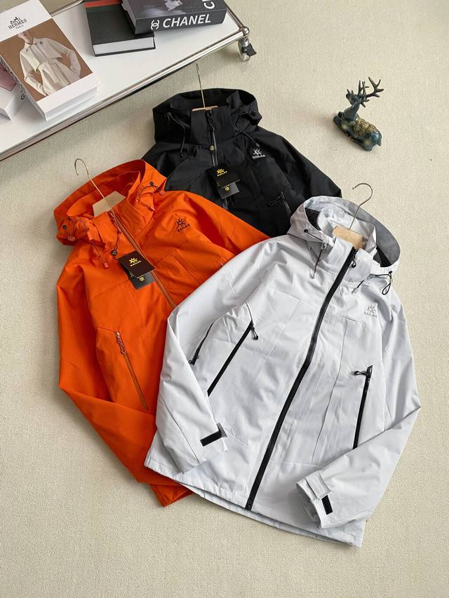 新款上新 实拍图 Kailas 凯乐石刺绣三合一冲锋衣可拆卸羊绒内胆 转图必卖的大爆款款三合一品质好到爆！这款不挑年龄段，上身太好看！满满的细节图干 高品质看细