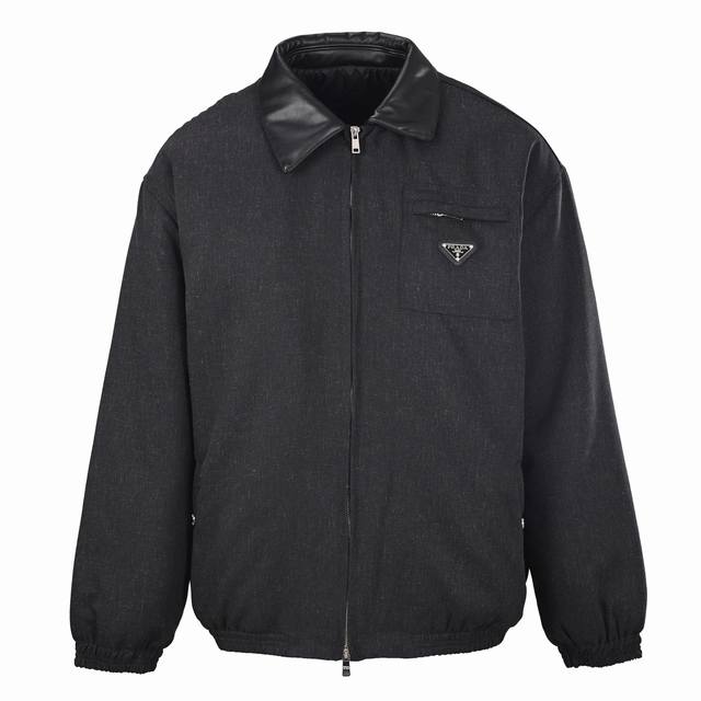 prada 普拉达prd 皮质领角标翻领棉服外套 原版24900购入，面布里布均为72%聚酯纤维 28%全棉布料，内里间棉600滴棉。门襟，口袋均对位，匠人精神