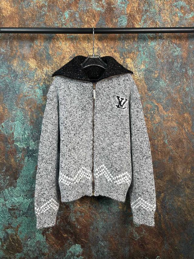 Louis Vuitton 路易威登Lv X Nigo 联名款 Fw25秋冬帆船刺绣字母印花拉链翻领长袖毛衣针织衫 -本款针织束腰夹克向 2025 秋冬系列汲取