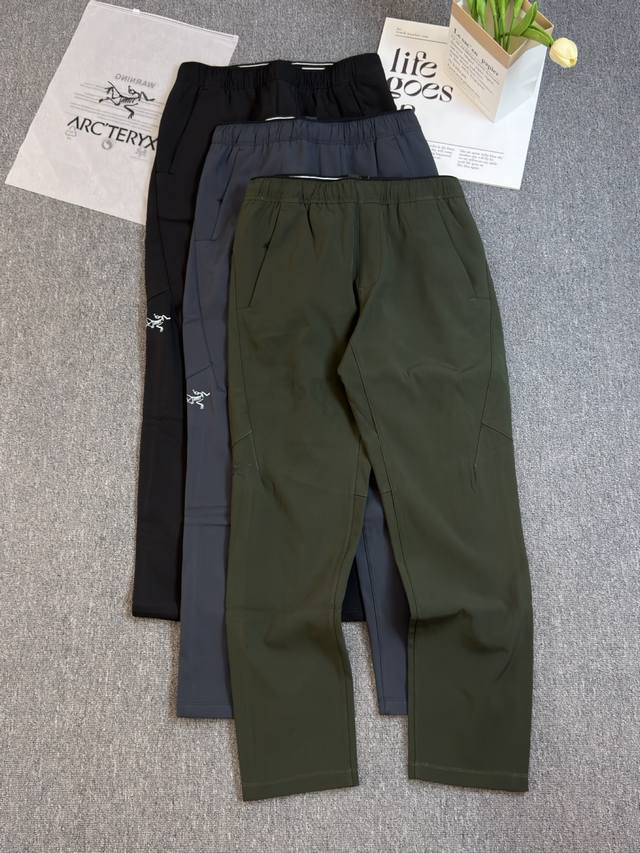 Arc鸟软壳裤2025冬季新款男款户外防风保暖抓绒裤， 采用Fortius2.0面料，反面加绒，是鸟蕞厚蕞保暖的软壳裤，防护性绝佳！户外大牛货 户外全天候保暖裤