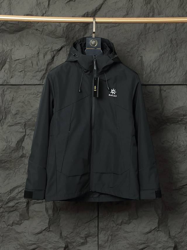 凯乐石三合一外套 ！！转图必卖的大爆款款三合一品质好到爆！这款不挑年龄段，上身太好看！ 真正的防水防风冲锋衣 暴雨级防水 有效阻挡风霜雨雪侵袭 可拆卸内胆三合一