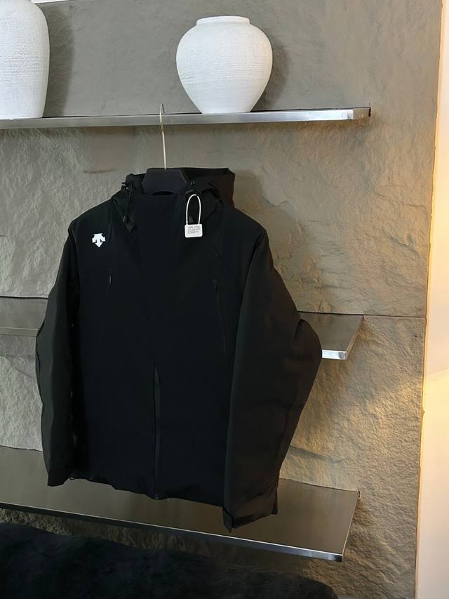 特价 无售后 Descente 迪桑特冬季男女同款棉服 藏青 黑色 柏金 白灰 情侣款 尺码M到4Xl 冬款棉衣上新，迪家专柜款版型，全身8处压胶工艺 领口门襟