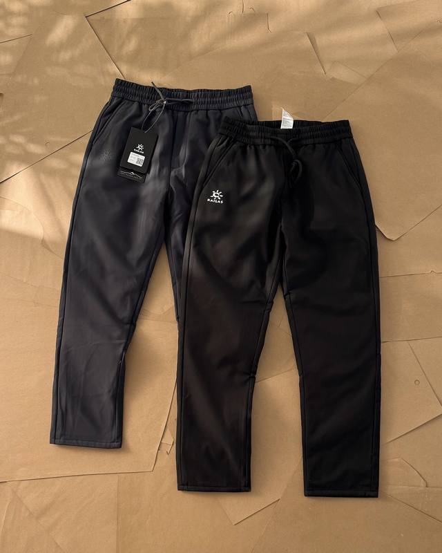 男神女神冬季必备！公司订单凯乐石轻户外防风锁温保暖直筒羽绒裤，90白鸭绒！ 采用专业级户外防风防水透气面料，内里百分百90白鸭绒填充，轻量化设计，很轻盈很保暖！