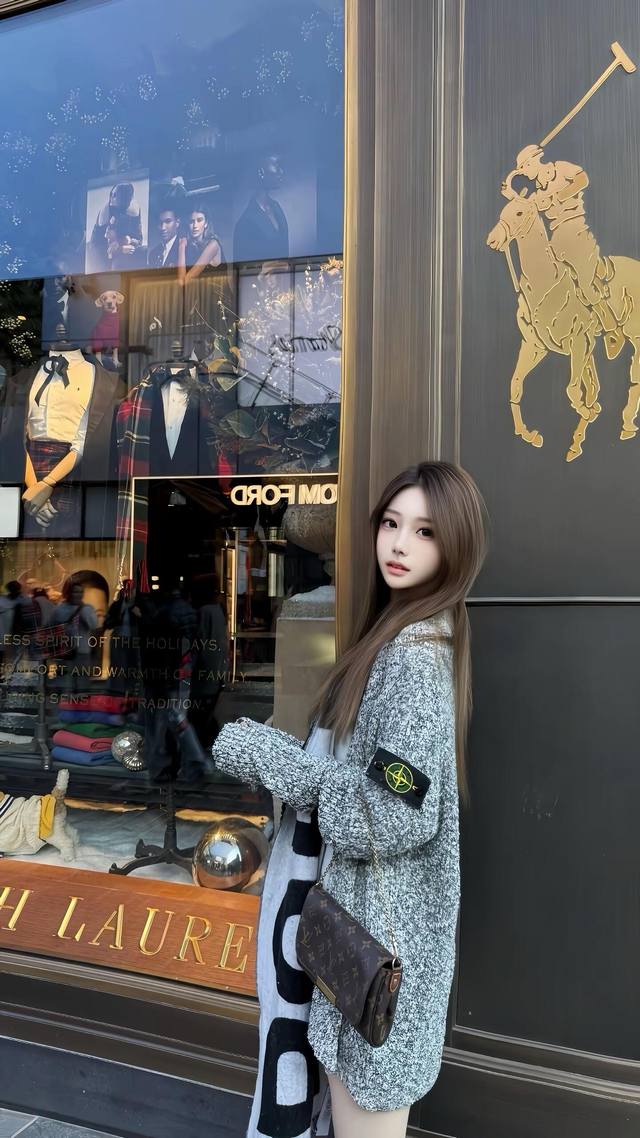 供 Stone Island 石头岛高版本珊瑚花色毛衣外套 定制定染原版纱线，1:1原版定制 此款原版为7根不同颜色、粗细的纱线经过排列才能达到原版效果，定制周