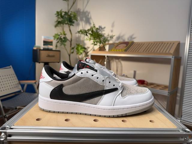 Nike Air Jordan 1 Aj1 尺码：36 36.5 37.5 38 38.5 39 40 40.5 41 42 42.5 43 44 44.5 4