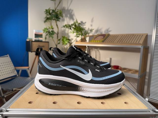 Nike Vomero 18 Gtx 经典舒适防水透气 休闲长跑短跑跑步鞋 尺码：36 36.5 37.5 38 38.5 39 40 40.5 41 42 4