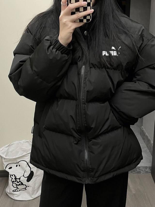 puma 彪马官方男女同款经典小标休闲立领棉服 最近气温骤降 又到了“你妈觉得你冷”的严寒冬日 给大家安利一款既保暖又不显臃肿的百搭时尚棉服 兼具时尚和年轻 是