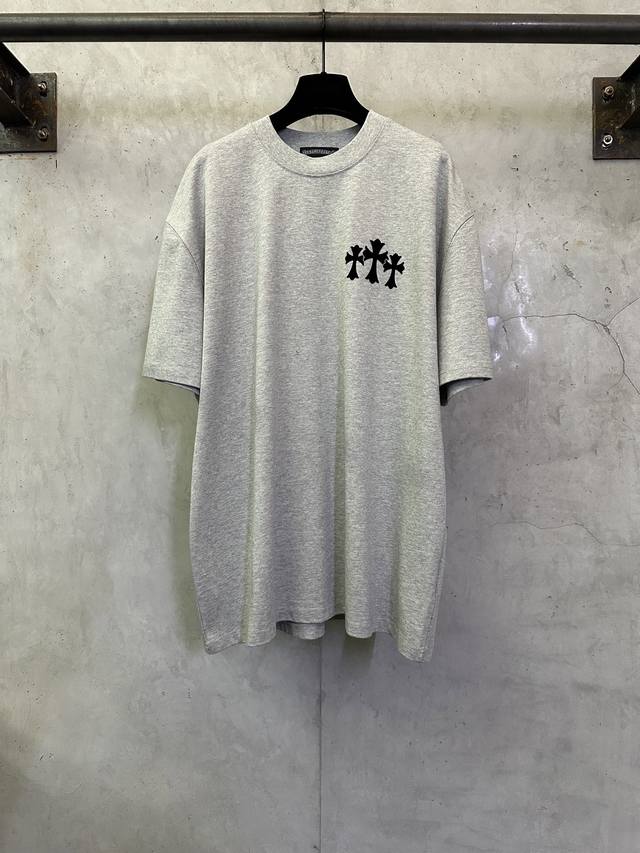Chrome Hearts 克罗心 25Ss 十字架植绒印花圆领短袖T恤 面料高定超重磅全棉双纱紧密新疆棉 克重400克 搭配2*2索罗娜罗纹 420G 布面干