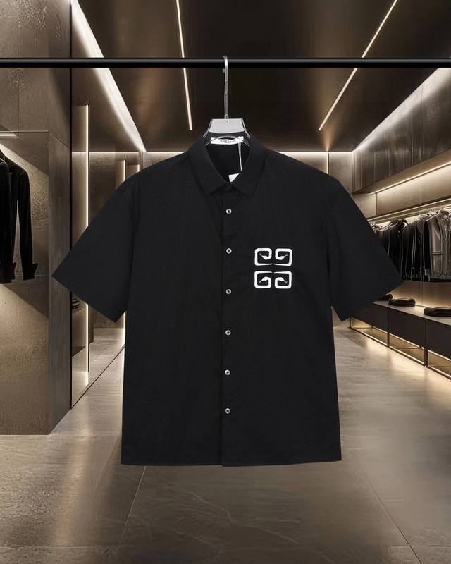 Givenchy 纪梵希 Gvc 爆款来袭 蛇年经典款胸前后Logo刺绣字母绣花短袖衬衫 2025Ss官网新款短袖 衬衫 衬衣，精美发泡工艺 高端版本，专柜定制