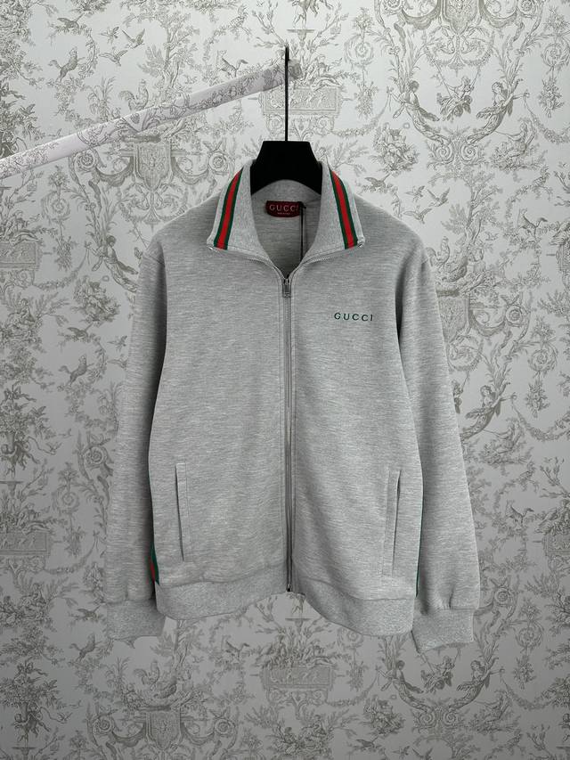 G家 25Ss新款棉质条纹高立领夹克外套 整体休闲版型 侧面带有条纹拼接 男款 高版本 码数：S.M.L.Xl.