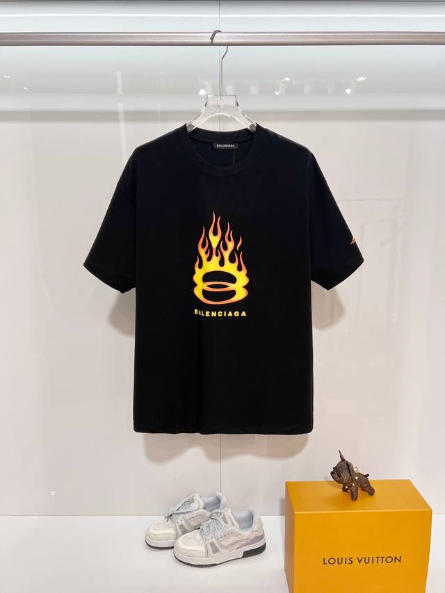 Balenciaga 巴黎世家 高品质320克圆领短袖T恤 品牌经典 前后爆裂纹火焰字母Logo 2026Ss早春官方同步 高版本 高品质 时尚个性 百搭潮流