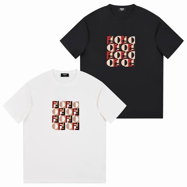 Fendi 芬迪 小怪兽 Fendi 双F 微宽版型S-Xl Fendi 26Ss早春新品专柜T台走秀款 胸前三重叠影几何字母刺绣 短袖T恤，男女同款！短袖不在