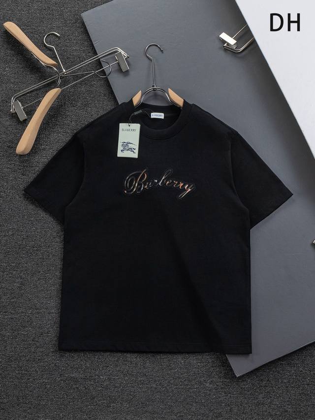 Burberry Bbr 巴宝莉 战马 Bbr 巴博利 微宽版型S-Xl Bbr 26Ss新款独家限定 专柜最新款 前后幅经典贴布切割格纹字母刺绣 精美工艺 3