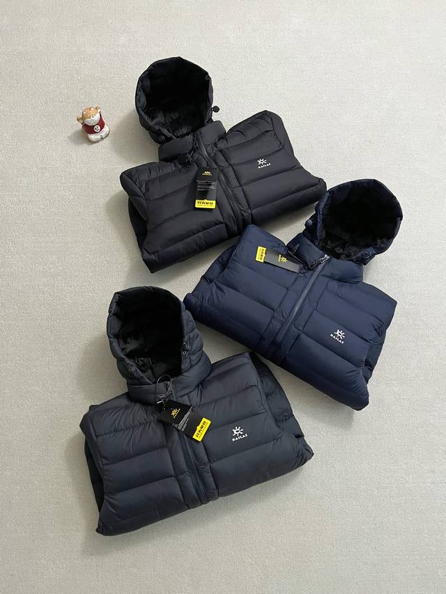 Kailas 凯乐石 秋冬户外休闲连帽可拆卸可保暖防风排骨棉服！ 采用高密度抗风面料，搭配立体清洁工艺，表面平整不易沾灰，日常打理超省心；内里填充高蓬松科技棉，