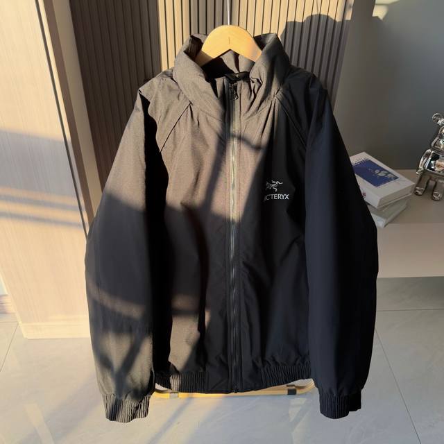 Arc'teryx 始祖鸟 立领羽绒棉服 冬季新款棉衣 一件过冬，而最近这款太好看了风度与温度并存，这个款式真真的帅啊，保暖修身版型，拒绝臃肿感，包裹着整个上半