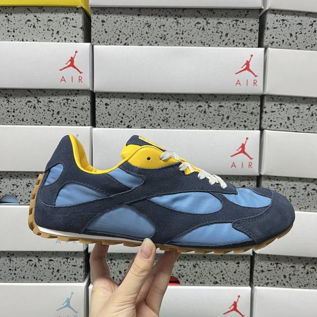 Off Bottega Veneta 葆蝶家 绒面材质 德讯 低帮 薄底鞋 V3Ms2 4290 鞋身整体麂皮绒面拼尼龙材质 内侧小羊皮材质 薄底 上脚感超轻