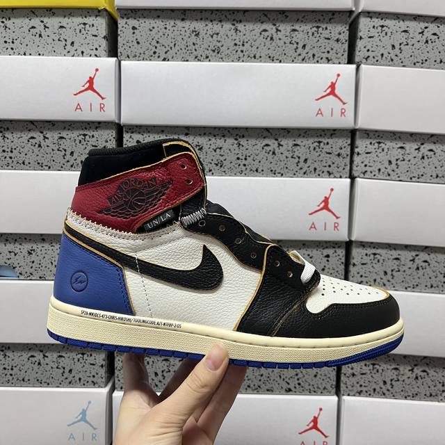 Dg Union La X Fragment Design X Air Jordan 1 High Og 黑白蓝 Io7847 002 尺码：40-47.5
