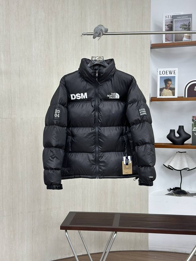 顶级版本 The North Face北面Dsm联名款 Nuptse Jacket 15周年限定款 立领羽绒服 1 进口Barudan 百灵达绣花机定制万针电绣