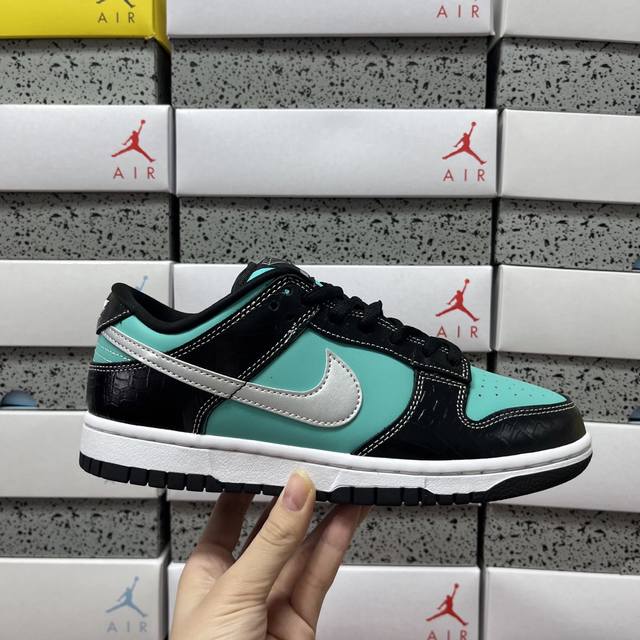 S2# Diamond Supply Co. X Nike Sb Dunk Low pro Tiffany 美国西海岸潮牌联名款 芙尼蓝 304292 402