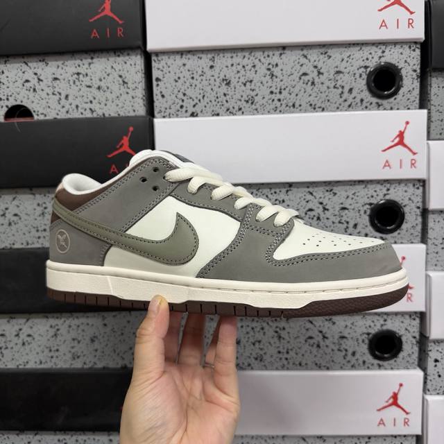 S2# Nike Sb Dunk Low X Yuto Horigome 联名灰白羽毛 Fq1180 001 尺码：36 36.5 37.5 38 38.5 3