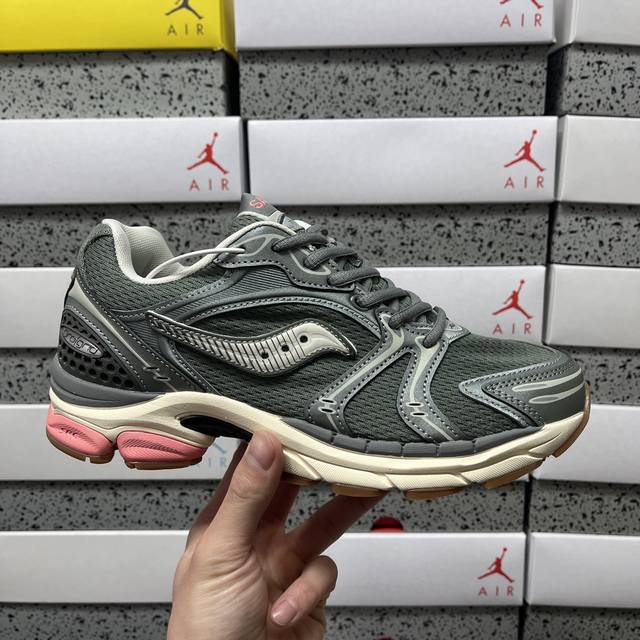 Yo 索康尼 Saucony pro Grid Omni9 系列运动慢跑鞋 S70805-4 尺码：36 37 37.5 38 38.5 39 40 40.5