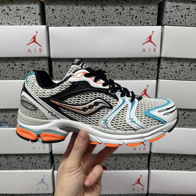 Yo 索康尼 Saucony pro Grid Omni9 系列运动慢跑鞋 S70704-4 尺码：36 37 37.5 38 38.5 39 40 40.5