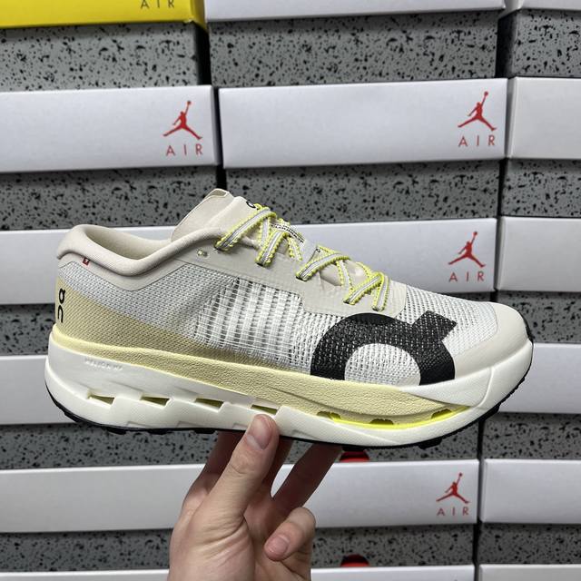 Y On昂跑 Cloudultra 3 户外街头机能风跑步鞋 Cloud Hi Edge户外机能融合街头潮流 3Mf30174107 尺码：36-45