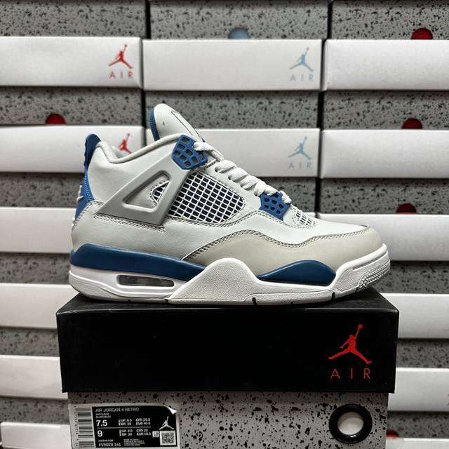 特价 Air Jordan Aj4 Retro Fire Red 系列 Dc7770-160 尺码：36 36.5 37.5 38 38.5 39 40 40.