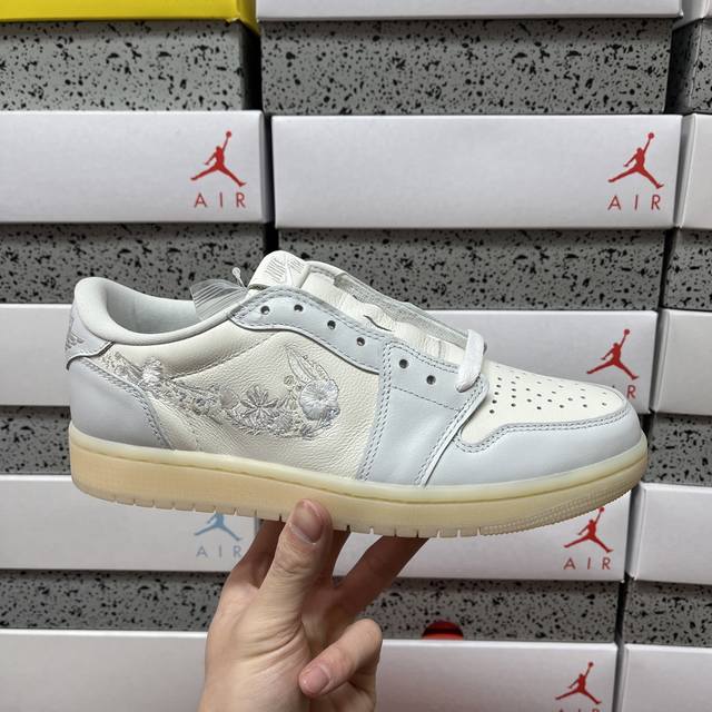 原厂 Air Jordan 1 Low Floral Swoosh Aj1 乔1花朵刺绣 低帮文化休闲板鞋 If4391 100 尺码：36-47.5