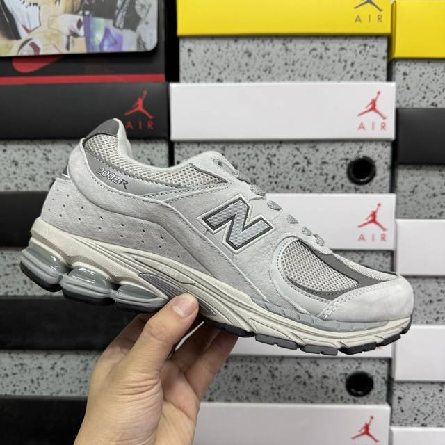 纯原 New Balance 2002系列 复古休闲跑步鞋 Ml2002RＯ 尺码：36 37 37.5 38 38.5 39 40 40.5 41 42 42