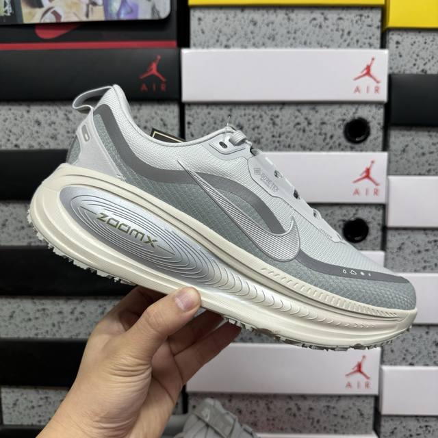纯原 Nike Air Zoom Vomero 18 Gtx 缓震休闲跑鞋 Hq7001-003 尺码：39-46