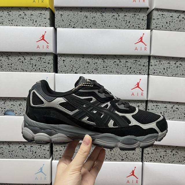 纯原 Asics Gel-Nyc 阿斯克斯 亚瑟士 男女同款 科技未来Y2K户外机能风舒适时尚低邦跑步鞋 1201A789-020 尺码：36 37.5 38