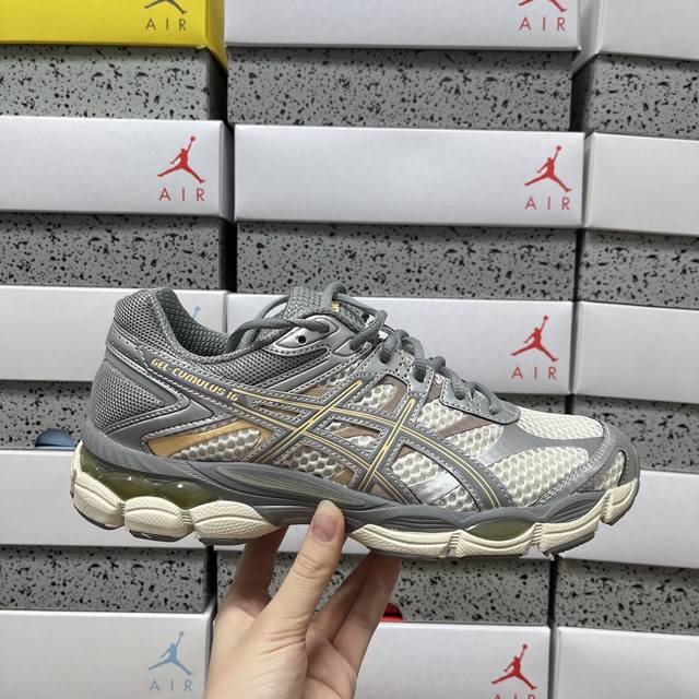 To Asics Gel-Cumulus 16 亚瑟士复古透气休闲缓震耐磨跑步鞋 1203A733-101 尺码：36 37 37.5 38 39 39.5 4