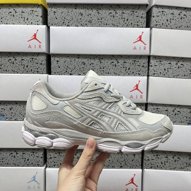 N01# Asics Gel-Nyc 亚瑟士运动休闲透气专业跑鞋 1203A663 101 尺码：36 37 37.5 38 39 39.5 40 40.5 4