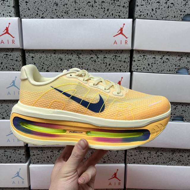 Gt Nike Air Zoom Vomero 19 premium 登月19 耐克网面厚底气垫跑鞋 Hq2050 401 尺码：36 36.5 37.5 38