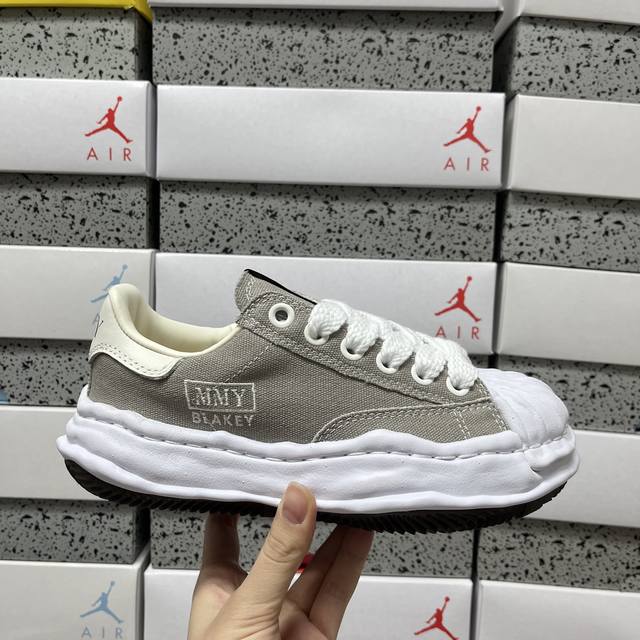 纯原 Mihara Yasuhiro三原康裕 Blakey灰色 货号：A08Fw735 尺码：36 36.5 37 38.5 39 40 40.5 41 42