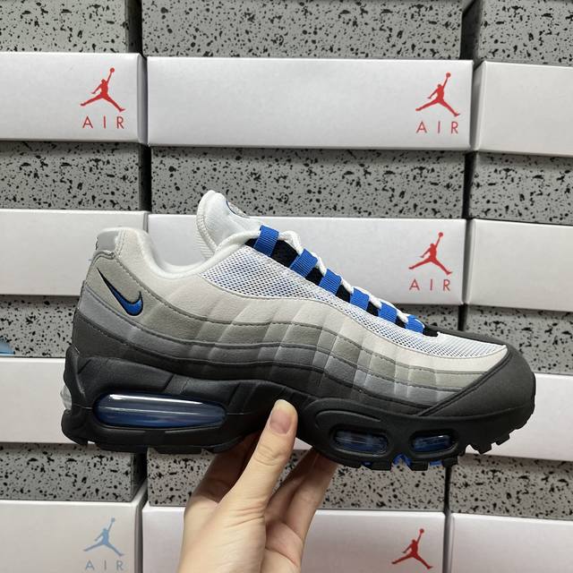 Kz Nike Air Max 95 Og 复古减震气垫跑鞋 Im7410 100 尺码：40 40.5 41 42 42.5 43 44 44.5 45 45