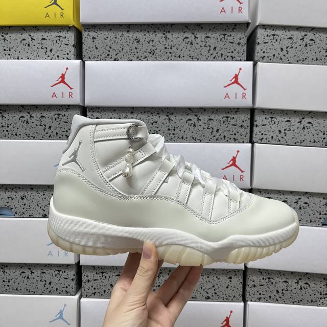 原厂 Air Jordan 11 Retro Grand Finale Aj11 乔11珍珠灰 Ar0715-110 原楦原档案数据开模打造 原厂中底拉帮钢印