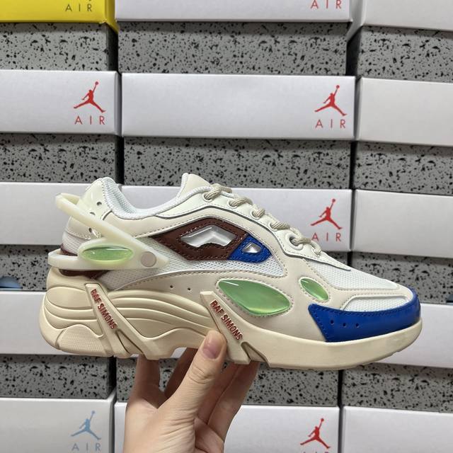 纯原 Raf Simons Antei 先锋潮流 复古低帮休闲鞋 Hr74000 10L 尺码：37 38 39 40 41 42 43 44 45
