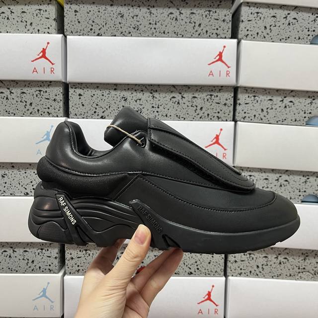 纯原 Raf Simons Antei 先锋潮流 复古低帮休闲鞋 Hr74000 1S 尺码：37 38 39 40 41 42 43 44 45