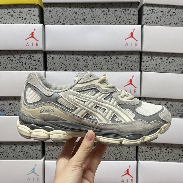 N01# Asics Gel-Nyc 亚瑟士运动休闲透气专业跑鞋 货号：1201A789-103 尺码：36-45