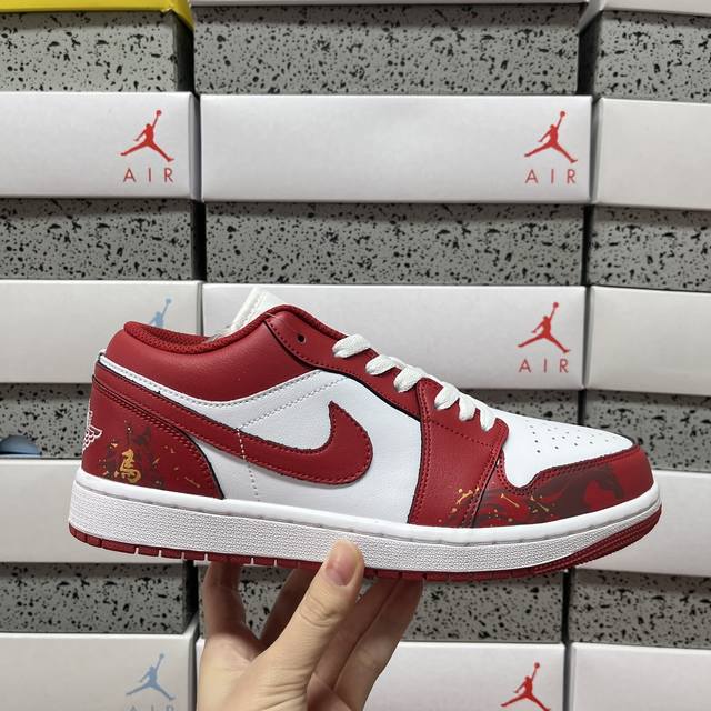 K Jordan Air Jordan 1 Low 白红 553558 166 尺码：35.5 36 36.5 37.5 38 38.5 39 40 40.5
