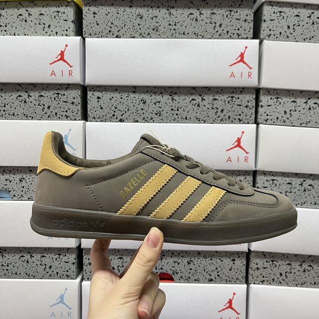 纯原 Adidas Originals Gazelle Indoor 阿迪达斯 三叶草休闲防滑耐磨低帮板鞋 Jq8386 尺码:35.5 36 36.5 37
